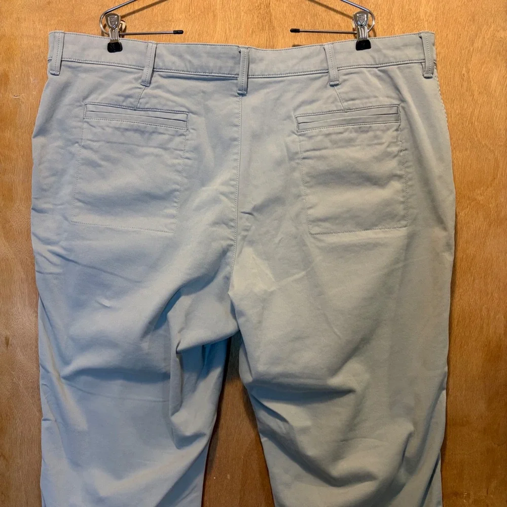 L.L.Bean Chino Classic Fit Pants Mens 42x29 Light Grey Coolmax Preppy Neutral - Picture 4 of 15